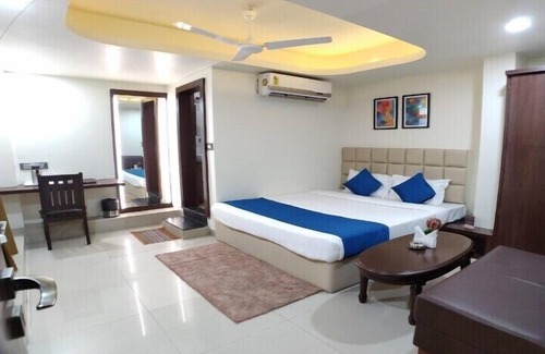 Maharana Pratap Nagar Hotel | Hotel Jalsa