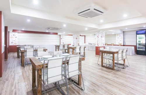 Sigra House | Hotel Janki