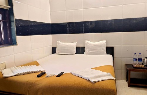 Masjid Bandar Hotel | Hotel Kamal - Mumbai Hotels