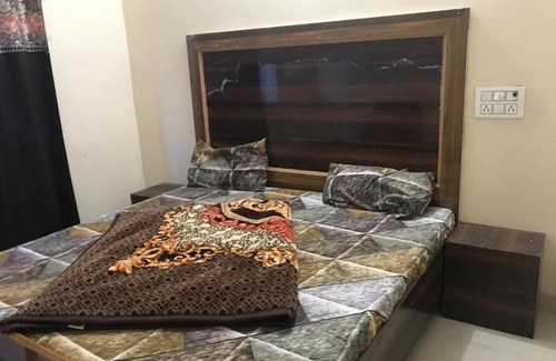 Haridwar Bed & Breakfast | Hotel Kanhaiya Inn