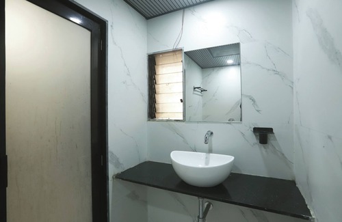 Dadar East Hotel | Hotel Karishma Dadar
