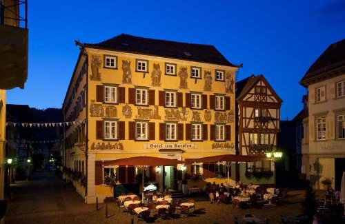 Eberbach Hotel | Hotel Karpfen