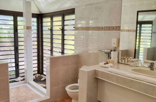 Cook's Bay Resort | Hotel Kaveka