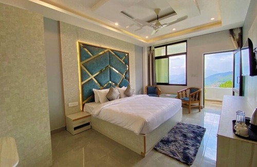 Lansdowne Hotel | Hotel Kavita Palace