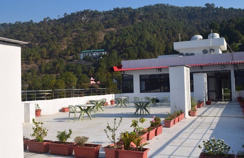 Lansdowne Hotel | Hotel Kavita Palace