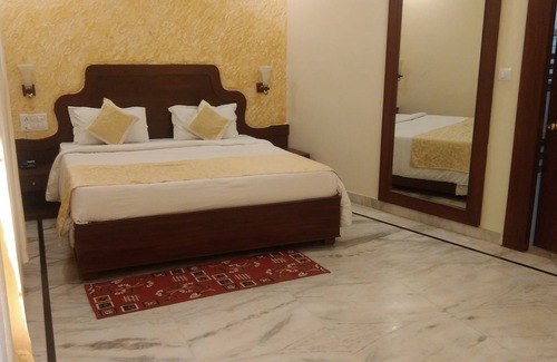 Khajuraho Hotel | Hotel Khajuraho Temple View
