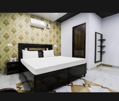 Ludhiana Hotel | Hotel king crown
