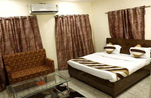 Ajmer Hotel | Hotel King Edward Memorial 50 Mtrs from Railway Station