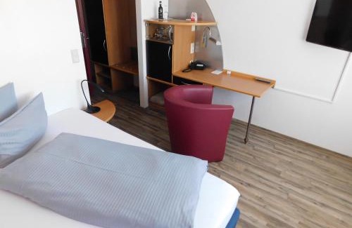Holzkirchen Hotel | Hotel KonradP Holzkirchen