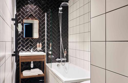 Bordeaux Golden Triangle Hotel | Hotel Konti Bordeaux by HappyCulture