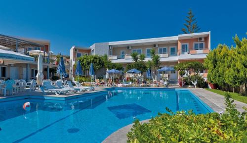 Kato Stalos Hotel | Hotel Koukouras