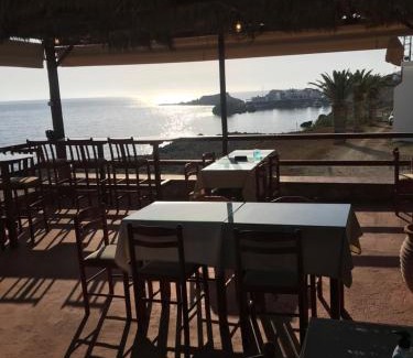 Lefkos Hotel | Hotel Krinos