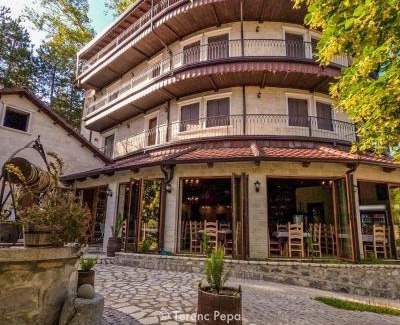 Razem Hotel | Hotel Kulla e Arte