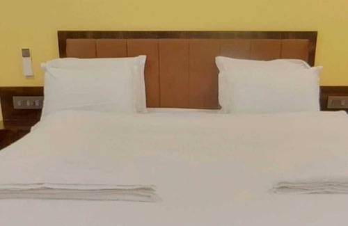 Guntur Hotel | HOTEL KUMBHAKARNA