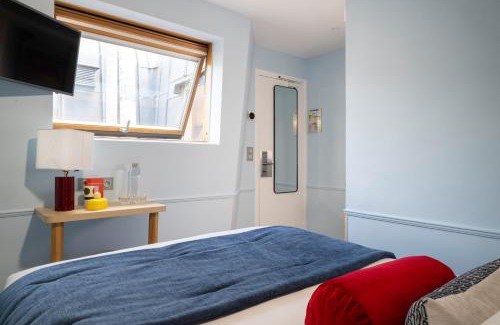6th Arrondissement Hotel | Hotel La Folie des Pres - Saint-Germain-des-Pres