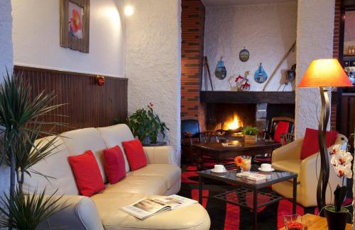 Besse-en-Chandesse Hotel | Hotel La Gazelle