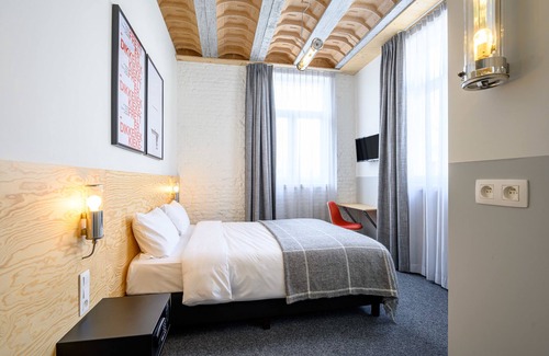 Stalingrad Hotel | Hotel La Grande Cloche