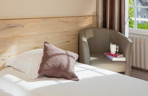 Aurillac Hotel | Hotel La Thomasse