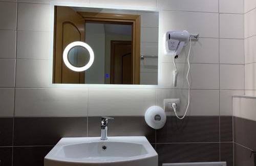Bajram Curri Hotel | Hotel Lahuta