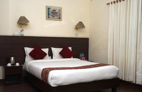Pokhara Hotel | Hotel Lake Place
