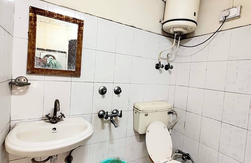 Nainital Hotel | Hotel Lake View Mall Road Near Lake