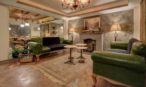 Mallital Hotel | Hotel Lakeside Inn Nainital
