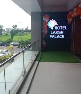 Surat Hotel | HOTEL LAKSH PALACE