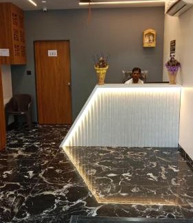 Surat Hotel | HOTEL LAKSH PALACE