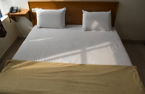 Dwaraka Nagar Hotel | Hotel Lakshmi Residency