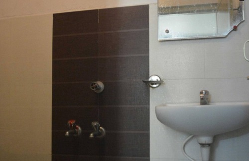 Dwaraka Nagar Hotel | Hotel Lakshmi Residency