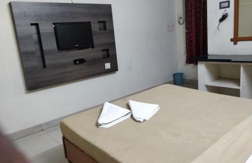 Dwaraka Nagar Hotel | Hotel Lakshmi Residency