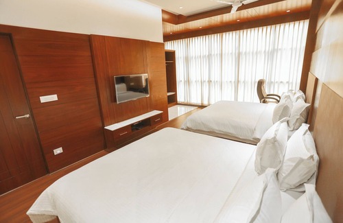 Uttukuli Hotel | Hotel Lakshmi Towers