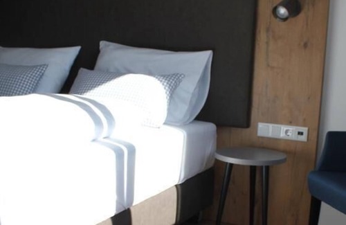 Munchen District Hotel | Hotel Landgasthof Brunnthal