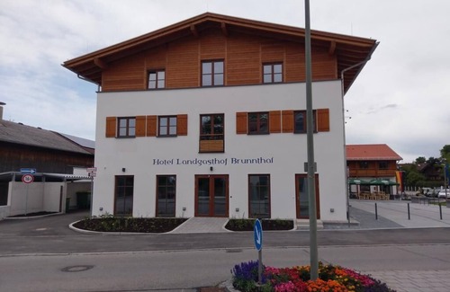 Munchen District Hotel | Hotel Landgasthof Brunnthal
