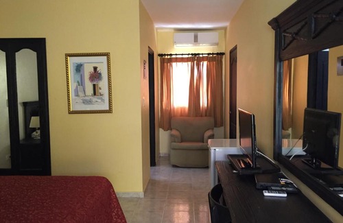 San Francisco de Macoris Hotel | Hotel Las Caobas