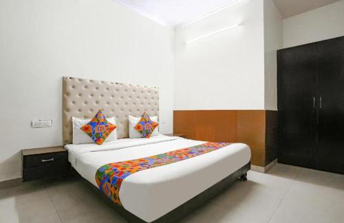 Lajpat Nagar Hotel | Hotel Lazy - Near Central Market