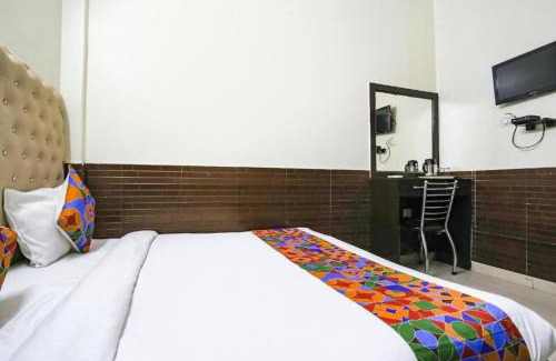 Lajpat Nagar Hotel | Hotel Lazy - Near Central Market