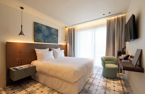 Les Restanques Hotel | HOTEL LE CHATEAU ROSE