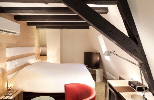 Old Town Hotel | Hotel Le Colombier Suites
