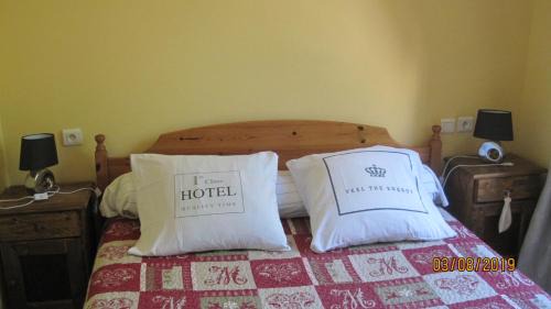 Neuville House | Hotel Le Commerce