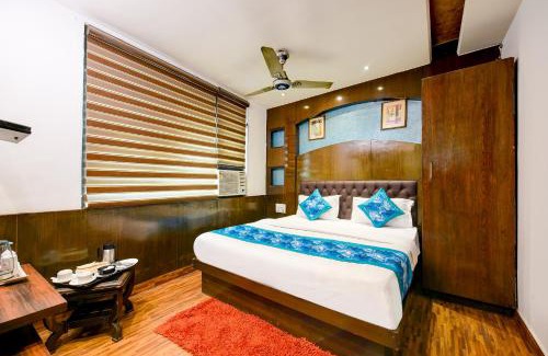 Karol Bagh Hotel | Hotel Le Grand - Walk-in from RK Ashram Metro Station