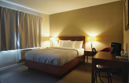 Saint Basile le Grand Hotel | Hotel Le Mirage