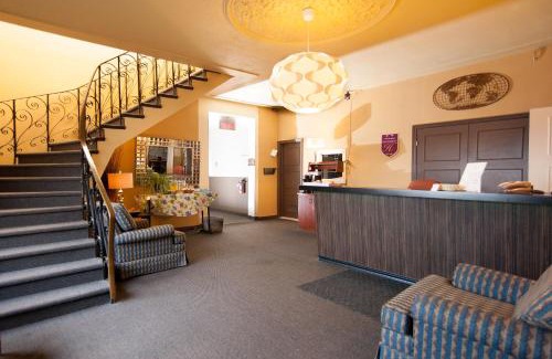 Saint Basile le Grand Hotel | Hotel Le Mirage
