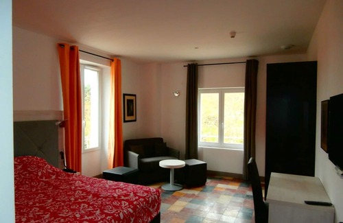 Saint-Paul-le-Jeune Hotel | Hotel le Moderne