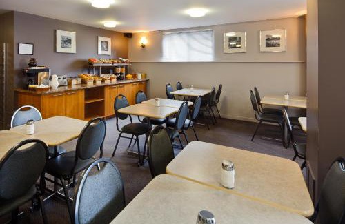 Ville-Marie Hotel | Hotel le Roberval