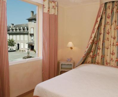 Saint-Savin Hotel | Hotel Le Viscos