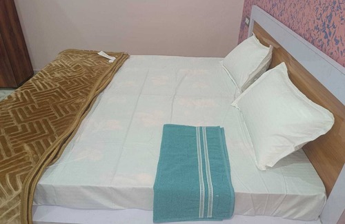 Tikamgarh Hotel | Hotel Leela Palace