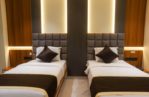 Dwaraka Nagar Hotel | Hotel Lemon Park