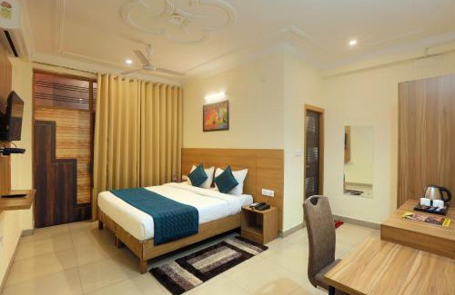 Noida Hotel | Hotel Lemon Suites & Banquet By Aura