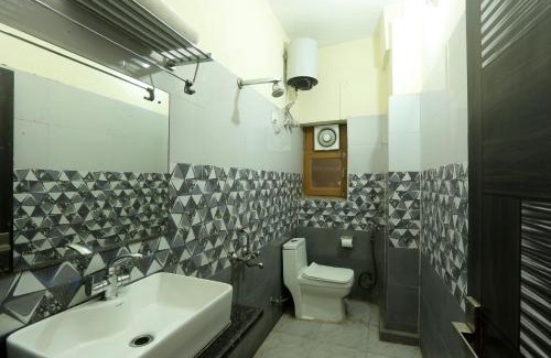 Noida Hotel | Hotel Lemon Suites & Banquet By Aura